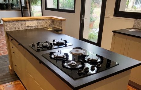 20230728_181645 (743×1280)